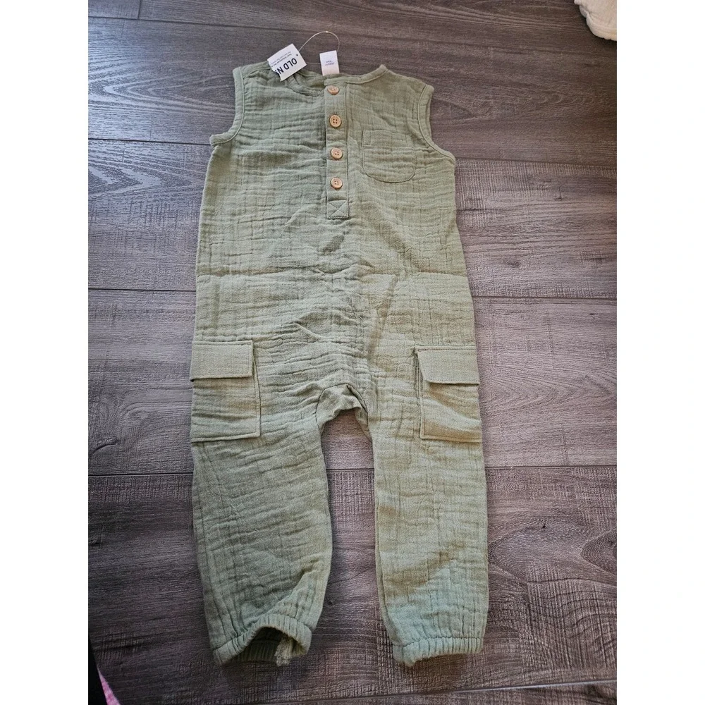 Old navy baby boy romper 12-18 mos